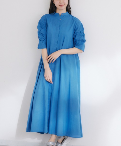 KATHARINE ROSS(キャサリンロス)の「【KATHARINE ROSS】綿100% 着痩せ タックボリューム袖シャツワンピース(シャツワンピース・レディース・ベージュ/ブルー・MEDIUM)」の2枚目の写真