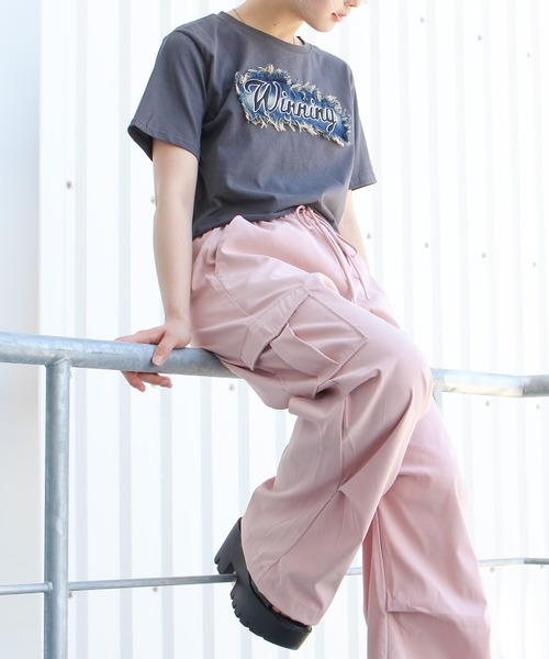 SpRay(スプレイ)の「パラシュートカーゴパンツ(カーゴパンツ・レディース・チャコールグレー/グレー/ライトピンク/ブラック/アイボリー/ライトカーキ/ボルドー/ダークカーキ/ライトブラウン/ピンク系その他/ダークブラウン/ダークグレー・FREE)」の14枚目の写真