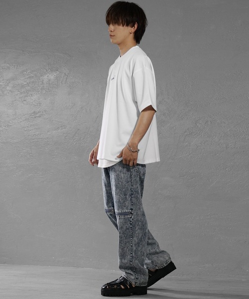 MinoriTY（マイノリティ）の「【MinoriTY】FlowerArtPrintTee 半袖Tシャツ カットソー メンズ ビッグシルエット オーバーサイズ ルーズフィット 夏服（Tシャツ/カットソー・メンズ・ホワイト/ブラック・S/M/L）」の6枚目の写真