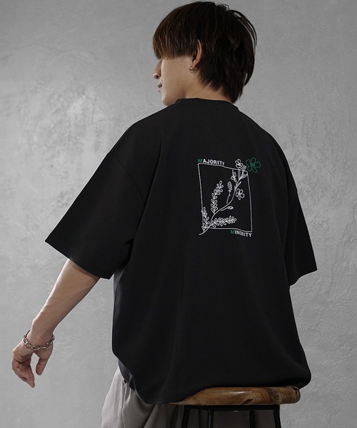 MinoriTY（マイノリティ）の「【MinoriTY】FlowerArtPrintTee 半袖Tシャツ カットソー メンズ ビッグシルエット オーバーサイズ ルーズフィット 夏服（Tシャツ/カットソー・メンズ・ホワイト/ブラック・S/M/L）」の7枚目の写真