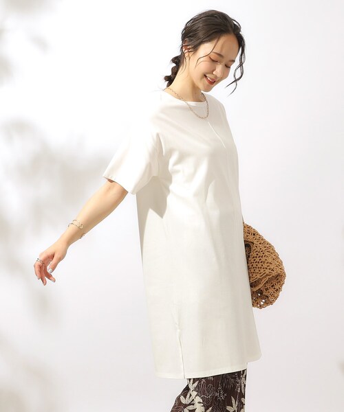 SHOO・LA・RUE（シューラルー）の「◆【汗ジミ防止/UV】夏も好きな色を着よう 欲ばりチュニックワンピース（チュニック・レディース・マスタード/ホワイト/チャコールグレー・02/03/04）」の5枚目の写真