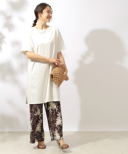 SHOO・LA・RUE（シューラルー）の「◆【汗ジミ防止/UV】夏も好きな色を着よう 欲ばりチュニックワンピース（チュニック・レディース・マスタード/ホワイト/チャコールグレー・02/03/04）」の7枚目の写真