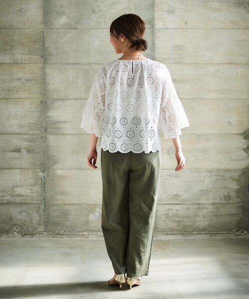 le.coeur blanc（ルクールブラン）の「カットワークレースフレアスリーブブラウス（シャツ/ブラウス・レディース・オフホワイト/マスタード/ブラック・38）」の6枚目の写真
