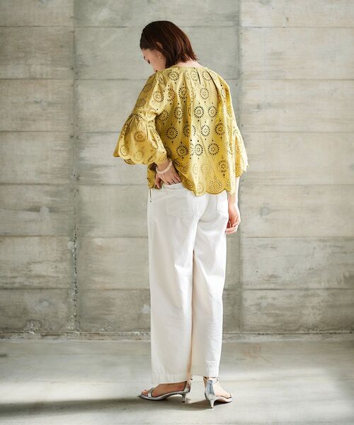 le.coeur blanc（ルクールブラン）の「カットワークレースフレアスリーブブラウス（シャツ/ブラウス・レディース・オフホワイト/マスタード/ブラック・38）」の18枚目の写真