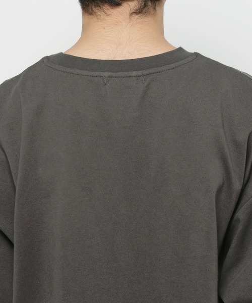 niko and...(ニコアンド)の「サガラワッペンTシャツ(Tシャツ/カットソー・メンズ・チャコール/グリーン/オフホワイト・MEDIUM/LARGE)」の5枚目の写真