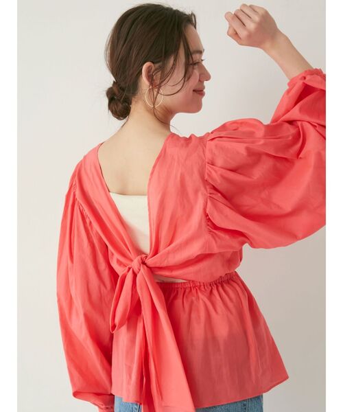 Ungrid（アングリッド）の「バックオープンボリュームブラウス（シャツ/ブラウス・レディース・オフホワイト/レッド/ブラック・FREE）」の11枚目の写真