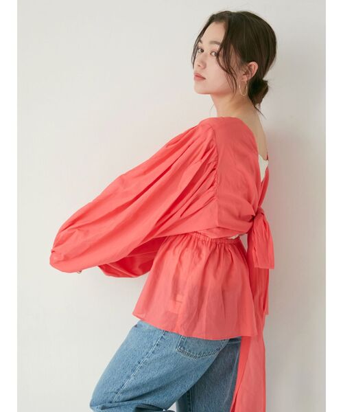 Ungrid（アングリッド）の「バックオープンボリュームブラウス（シャツ/ブラウス・レディース・オフホワイト/レッド/ブラック・FREE）」の14枚目の写真