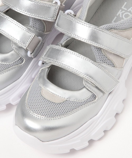 LAKOLE（ラコレ）の「ダブルベルトスニーカー / 135844（スニーカー・レディース・オフホワイト/シルバー/ブラック・SMALL/MEDIUM/LARGE）」の17枚目の写真