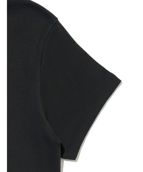 Levi's(リーバイス)の「Levi's/リーバイス エッセンシャル SPORTY Tシャツ ブラック VINTAGE(Tシャツ/カットソー・レディース・ブラック・XS/S/M)」の5枚目の写真