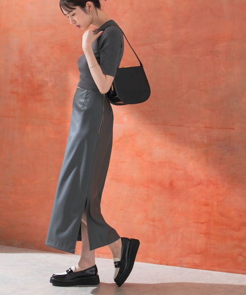 URBAN RESEARCH ROSSO WOMEN(アーバンリサーチ ロッソ)の「フェイクレザースカート(スカート・レディース・グレー/ブラウン・38/36)」の19枚目の写真