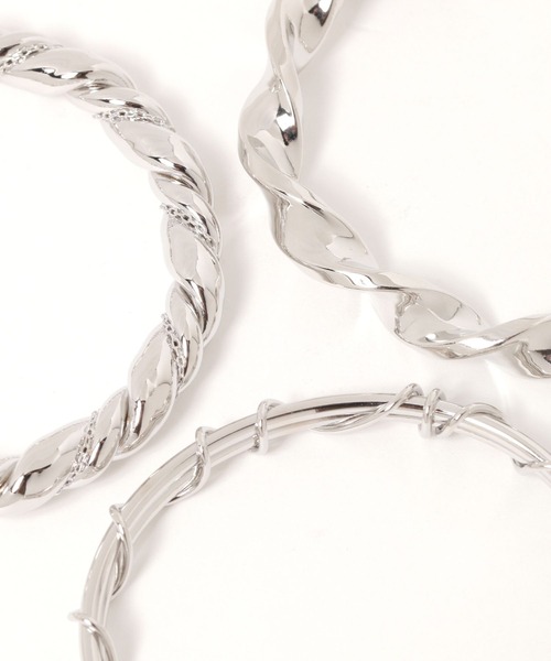 niko and...(ニコアンド)の「メタルバングル(バングル/リストバンド・レディース・クリーム/ライトイエロー/グレー/イエロー/ダークグレー/スモーク・0)」の7枚目の写真