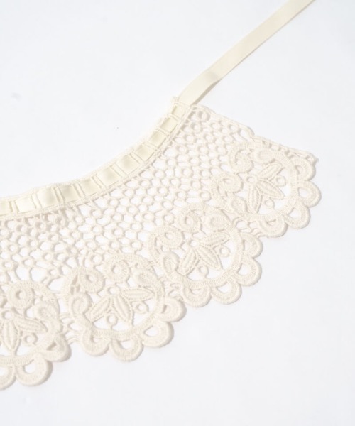 flower(フラワー)の「ビンテージライクレースカラー(付け襟・レディース・アイボリー・FREE)」の5枚目の写真