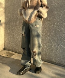 ダメージデニムパンツ