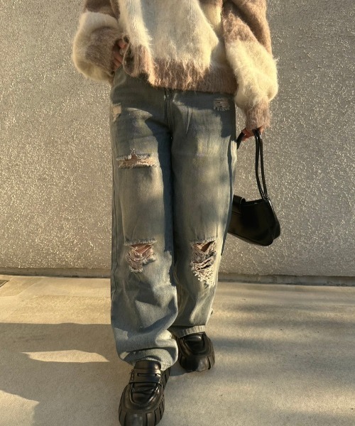nemne store(ネンネストア)の「ダメージデニムパンツ(デニムパンツ・レディース・ブルー/ブラック・MEDIUM/SMALL)」の7枚目の写真