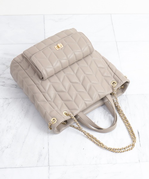 【セール】チェーンショルダーストラップ付属 外ポケット付きキルティングバッグ(トートバッグ)|artemis by DIANA(アルテミスバイダイアナ) 【セール】チェーンショルダーストラップ付属 外ポケット付きキルティングバッグ(トートバッグ)|artemis by DIANA(アルテミスバイダイアナ)