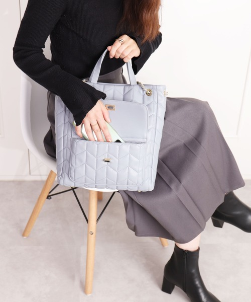 【セール】チェーンショルダーストラップ付属 外ポケット付きキルティングバッグ(トートバッグ)|artemis by DIANA(アルテミスバイダイアナ) 【セール】チェーンショルダーストラップ付属 外ポケット付きキルティングバッグ(トートバッグ)|artemis by DIANA(アルテミスバイダイアナ)