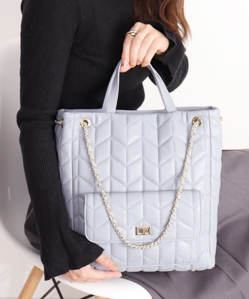 【セール】チェーンショルダーストラップ付属 外ポケット付きキルティングバッグ(トートバッグ)|artemis by DIANA(アルテミスバイダイアナ) 【セール】チェーンショルダーストラップ付属 外ポケット付きキルティングバッグ(トートバッグ)|artemis by DIANA(アルテミスバイダイアナ)