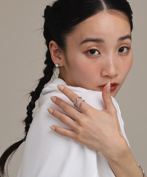 LHME(エルエイチエムイー)の「【WEB限定】 “Moment”ブランチ2連リング/サージカルステンレス(金属アレルギー対応)【LHME / エルエイチエムイー】(リング・レディース・シルバー/ゴールド・13号/11号/15号)」の18枚目の写真