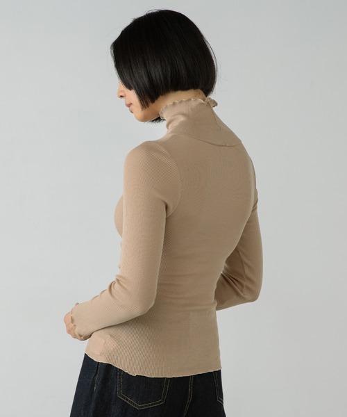 PALM（パーム）の「PALM CUP RIB TURTLE NECK（Tシャツ/カットソー・レディース・カーキ/ブラック/ベージュ・FREE）」の10枚目の写真