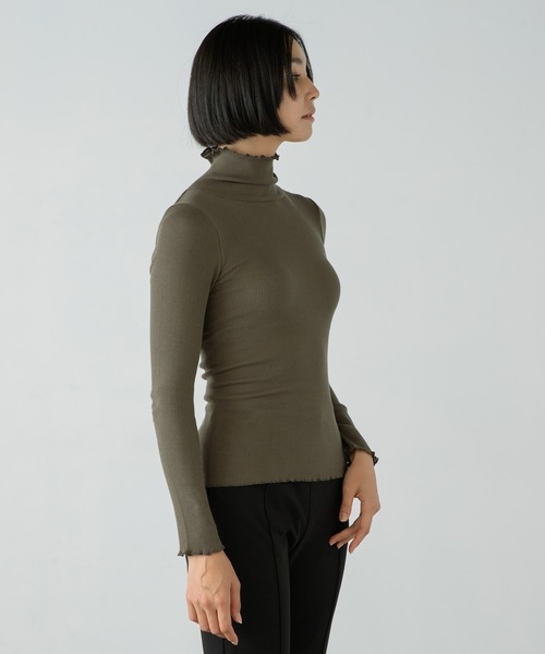 PALM（パーム）の「PALM CUP RIB TURTLE NECK（Tシャツ/カットソー・レディース・カーキ/ブラック/ベージュ・FREE）」の16枚目の写真