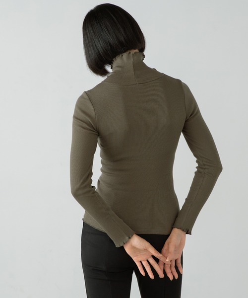 PALM（パーム）の「PALM CUP RIB TURTLE NECK（Tシャツ/カットソー・レディース・カーキ/ブラック/ベージュ・FREE）」の17枚目の写真