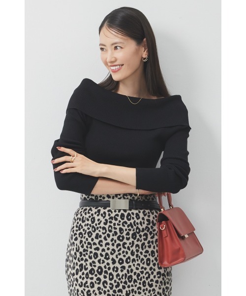 M.deux（エムドゥ）の「●オフショルニット●（ニット/セーター・レディース・ブラック/オレンジ/グレイッシュベージュ・MEDIUM）」の2枚目の写真