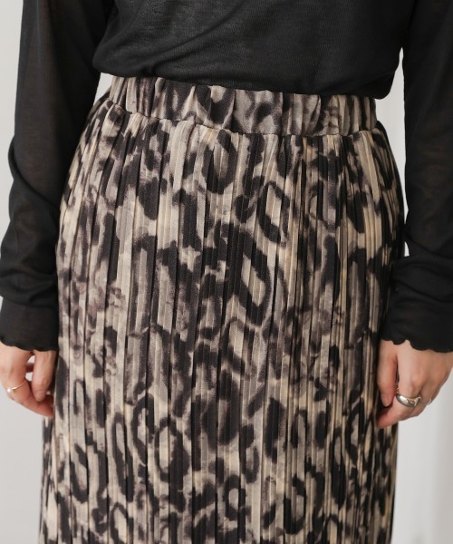 Bou Jeloud（ブージュルード）の「アニマルプリーツスカート（スカート・レディース・ブラウン/グレー・FREE）」の16枚目の写真