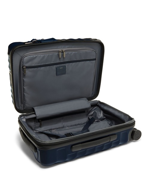 TUMI(トゥミ)の「19 DEGREE インターナショナル・エクスパンダブル・4ウィール・キャリーオン スーツケース(機内持ち込みサイズ) 1泊~3泊程度(スーツケース/キャリーバッグ・メンズ・ブラック/ネイビー・FREE)」の13枚目の写真