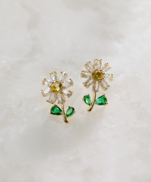 ear PAPILLONNER(イアパピヨネ)の「《WEB限定/ジルコニア使用》お花/フラワー/デイジーピアス(ピアス(両耳用)・レディース・クリア・FREE)」の1枚目の写真
