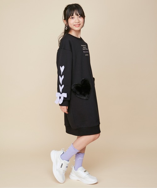 JENNI love（ジェニィラブ）の「【コットン100％】そでレースアップトレーナーワンピ（ワンピース・キッズ・ピンク/サックスブルー/ブラック・130cm/140cm/150cm/160cm）」の5枚目の写真