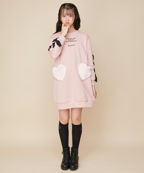 JENNI love（ジェニィラブ）の「【コットン100％】そでレースアップトレーナーワンピ（ワンピース・キッズ・ピンク/サックスブルー/ブラック・130cm/140cm/150cm/160cm）」の16枚目の写真