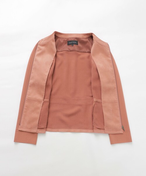 TRANS WORK(トランスワーク)の「【ウォッシャブル】ストレッチスエードニットコンビジャケット(ノーカラージャケット・レディース・ブラウン系その他5/ピンク/ネイビー/ベージュ・38/40)」の13枚目の写真