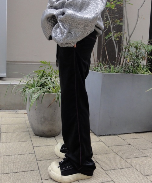 shesame(シーセム)の「bi-color velours pants(その他パンツ・レディース・ダークグリーン/チャコール/ブラック×パープル・MEDIUM/LARGE)」の11枚目の写真