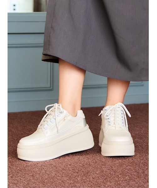 Mafmof(マフモフ)の「Mafmof(マフモフ)8cm厚底プラットフォームスニーカー(スニーカー・レディース・ブラック/ホワイト・M/L/LL/S)」の14枚目の写真