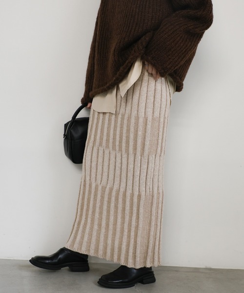 select MOCA(セレクトモカ)の「メランジリブニットタイトスカート(スカート・レディース・ベージュ/ブラック・MEDIUM/LARGE)」の11枚目の写真