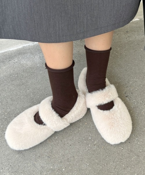 mebole(メボレ)の「もこもこ ファースリッパサンダル(サンダル・レディース・ブラック/ベージュ/ホワイト・SMALL/MEDIUM/LARGE)」の3枚目の写真