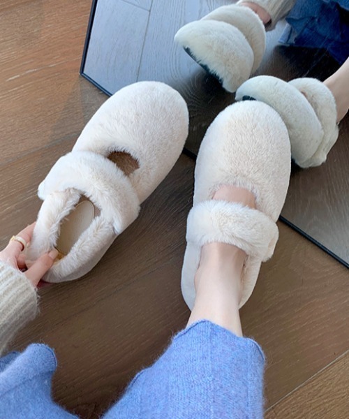 mebole(メボレ)の「もこもこ ファースリッパサンダル(サンダル・レディース・ブラック/ベージュ/ホワイト・SMALL/MEDIUM/LARGE)」の11枚目の写真