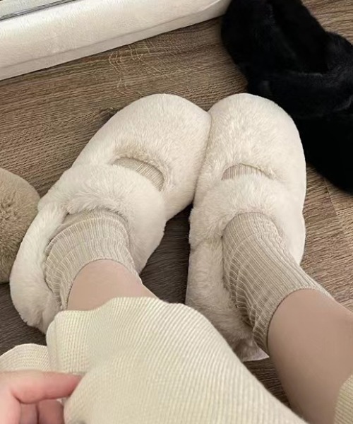 mebole(メボレ)の「もこもこ ファースリッパサンダル(サンダル・レディース・ブラック/ベージュ/ホワイト・SMALL/MEDIUM/LARGE)」の14枚目の写真