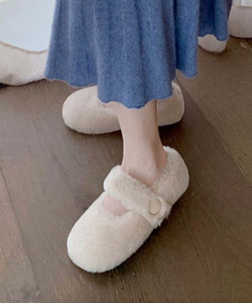 mebole(メボレ)の「もこもこ ファースリッパサンダル(サンダル・レディース・ブラック/ベージュ/ホワイト・SMALL/MEDIUM/LARGE)」の10枚目の写真