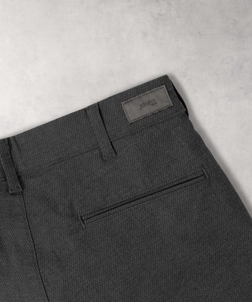 EDWIN（エドウィン）の「【EDWIN】｢JERSEYS｣チノ レギュラーストレート（チノパンツ・メンズ・グレー・S/M/L/XL）」の12枚目の写真