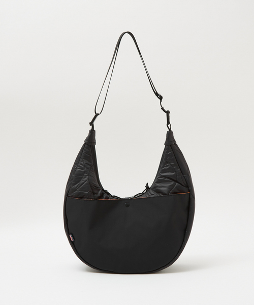 COBMASTER（コブマスター）の「【COBMASTER】キルティングボディバッグ / ショルダーバッグ / BANANA SHOULDER【WEB限定】（ショルダーバッグ・レディース・カーキ/ブラック/ホワイト・フリー）」の15枚目の写真