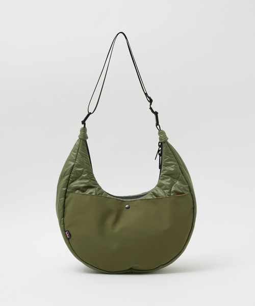 COBMASTER（コブマスター）の「【COBMASTER】キルティングボディバッグ / ショルダーバッグ / BANANA SHOULDER【WEB限定】（ショルダーバッグ・レディース・カーキ/ブラック/ホワイト・フリー）」の11枚目の写真