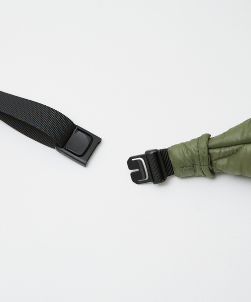 COBMASTER（コブマスター）の「【COBMASTER】キルティングボディバッグ / ショルダーバッグ / BANANA SHOULDER【WEB限定】（ショルダーバッグ・レディース・カーキ/ブラック/ホワイト・フリー）」の5枚目の写真