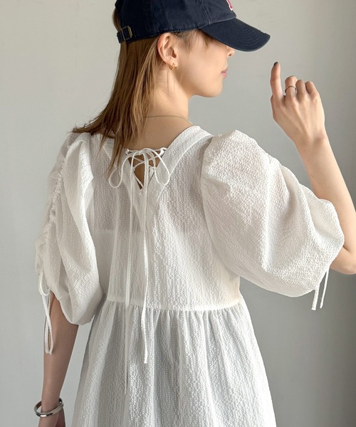 セール】軽やかで上品。シアサッカー前後2WAYギャザーパフスリーブ