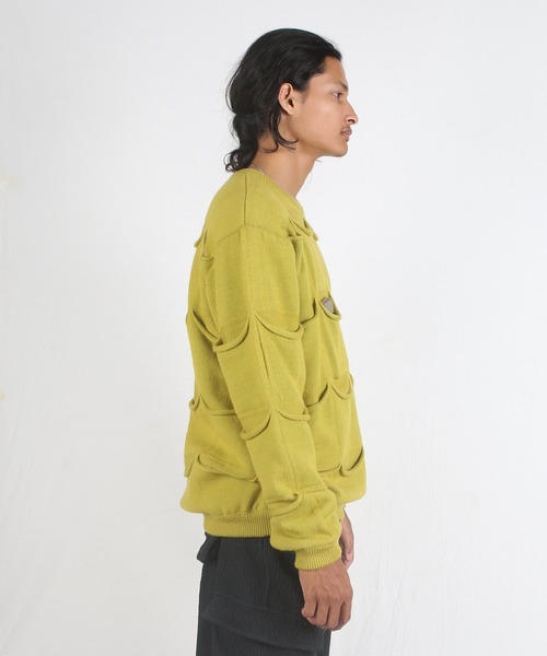 grapevine by k3（グレープバインバイケースリー）の「ALLPOCKET SWEATER（ニット/セーター・メンズ・マスタード・M）」の2枚目の写真