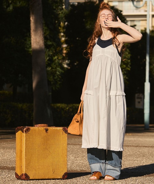 BONLECILL(ボンルシール)の「アソート柄ヴィンテージライクコットンフリルキャミワンピース(ワンピース・レディース・オフホワイト/ブルー系/ブラウン系/ブラック・FREE)」の12枚目の写真