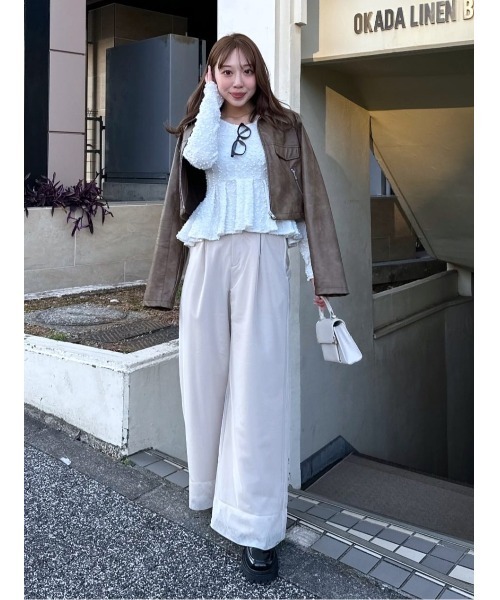 rienda(リエンダ)の「チュールレイヤードジャストウエストストレートパンツ(スラックス・レディース・ライトベージュ/グレー・SMALL/MEDIUM)」の3枚目の写真