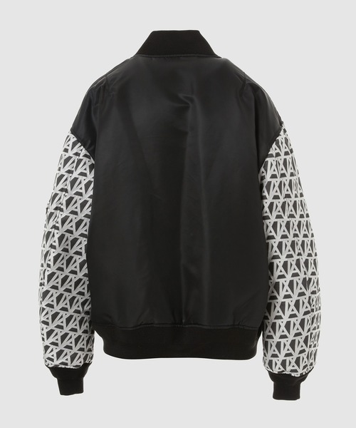 ANREALAGE(アンリアレイジ)の「PHOTOCHROMIC AZ LOGO SLEEVE MA-1(MA-1・レディース・グレー/ブラック・46)」の3枚目の写真