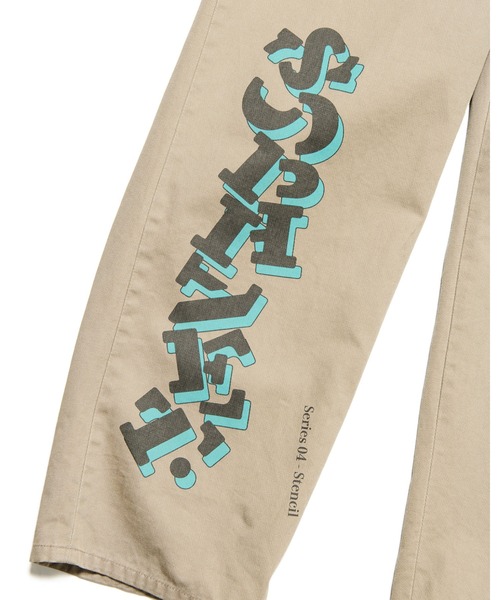 SOPHNET.（ソフネット）の「SIMON TAYLOR: LOGO CHINO PANTS（チノパンツ・メンズ・ベージュ・SMALL/MEDIUM/LARGE/X-LARGE）」の6枚目の写真