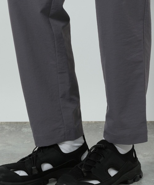 LAKOLE（ラコレ）の「PEテックスリムパンツ / 291476（その他パンツ・メンズ・チャコールグレー/ブラック・MEDIUM/LARGE）」の14枚目の写真